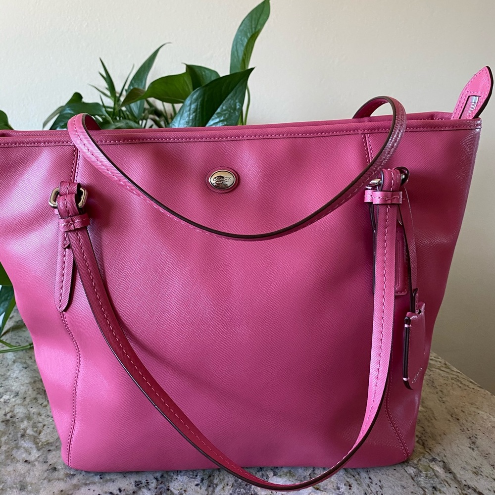 Authentic Coach Peyton Leather Zip Tote